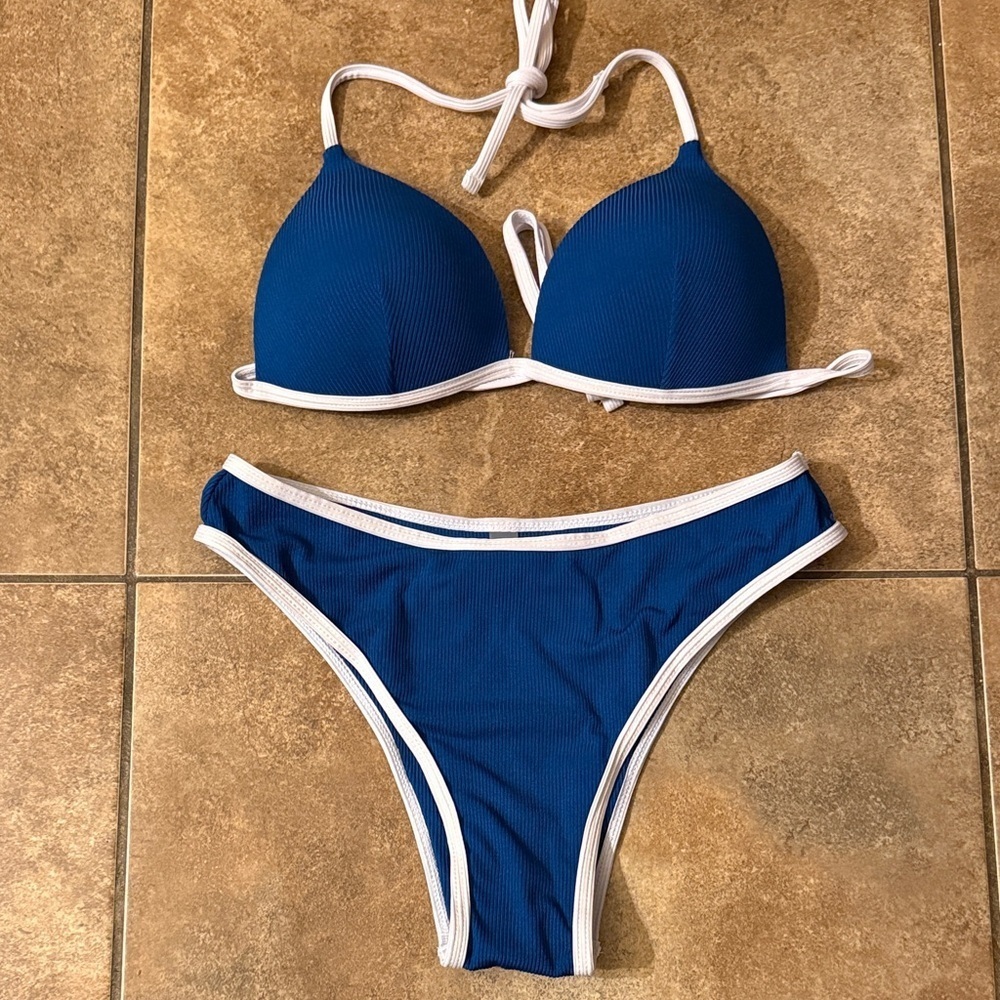 Samiol Medium Elegant Blue and White Bikini Set
